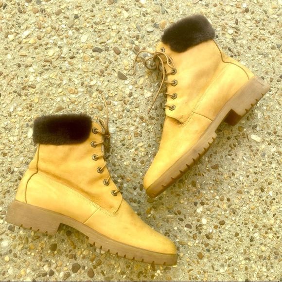 Timberland Tan Leather Faux Fur Trim Ankle Boots - Picture 2 of 8